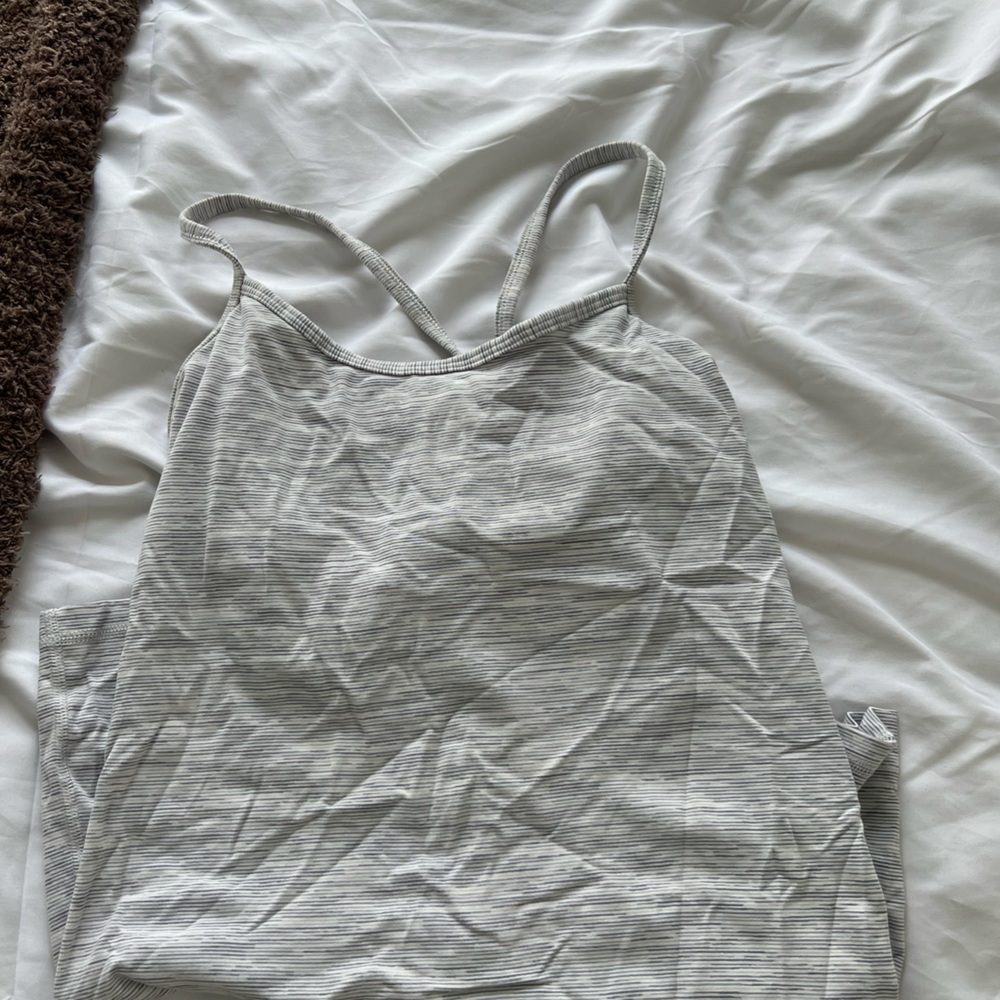 Lululemon Y tank